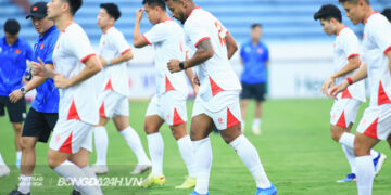 xuan son tram ngam trong ngay sinh nhat.jpg