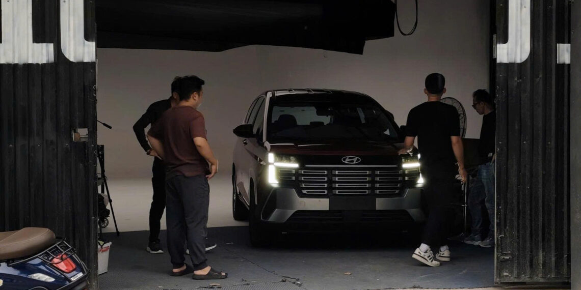 Ảnh "nóng" Hyundai Stargazer đời mới tại Việt Nam, sẵn sàng ra mắt người dùng z7610057896729 4c8b831a64a92dd326f71cac58b5476a jpg.17307.jpeg