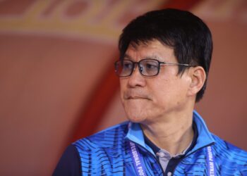 Vượt ải PVF-CAND, HLV Vũ Tiến Thành trách khéo chuyện gọi quân lên tuyển