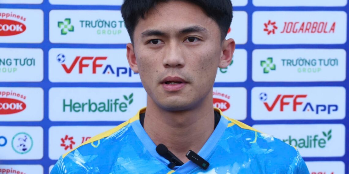 Tiền đạo tuyển Việt Nam áp lực vì thay thế Tiến Linh