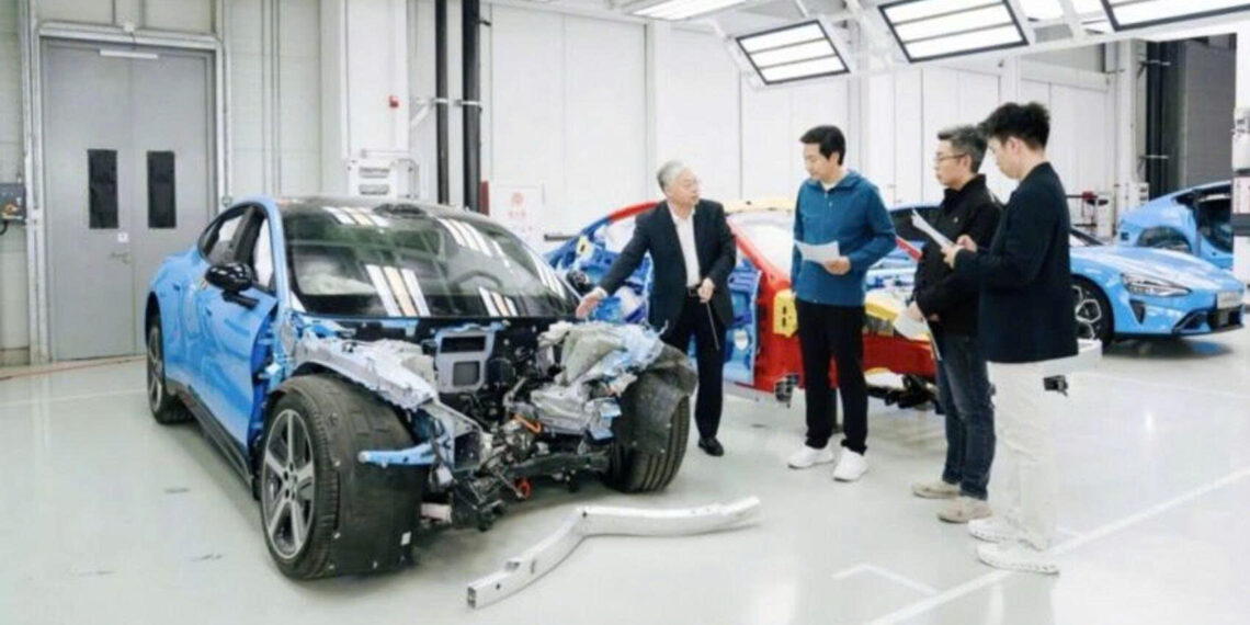 1121775636159 ceo xiaomi tiep tuc livestream thao roi su7 pro 2026 anhdaidien.jpg