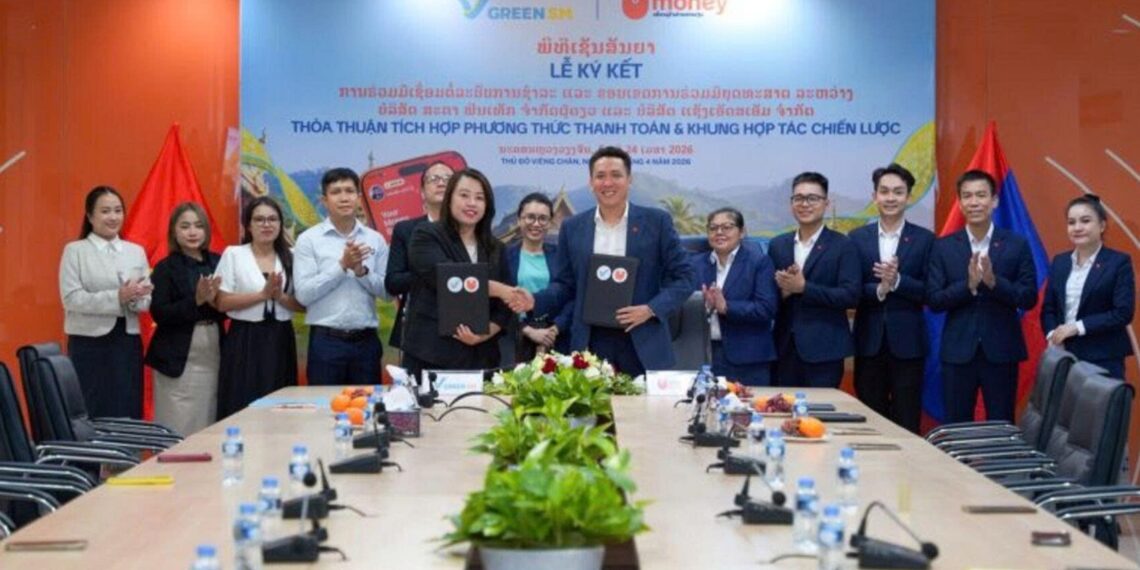 1161777357373 green sm va umoney hop tac anhdaidien.jpg