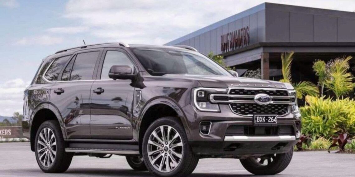 2041775641635 ford everest sap co ban may xang tai viet nam anhdaidien.jpg