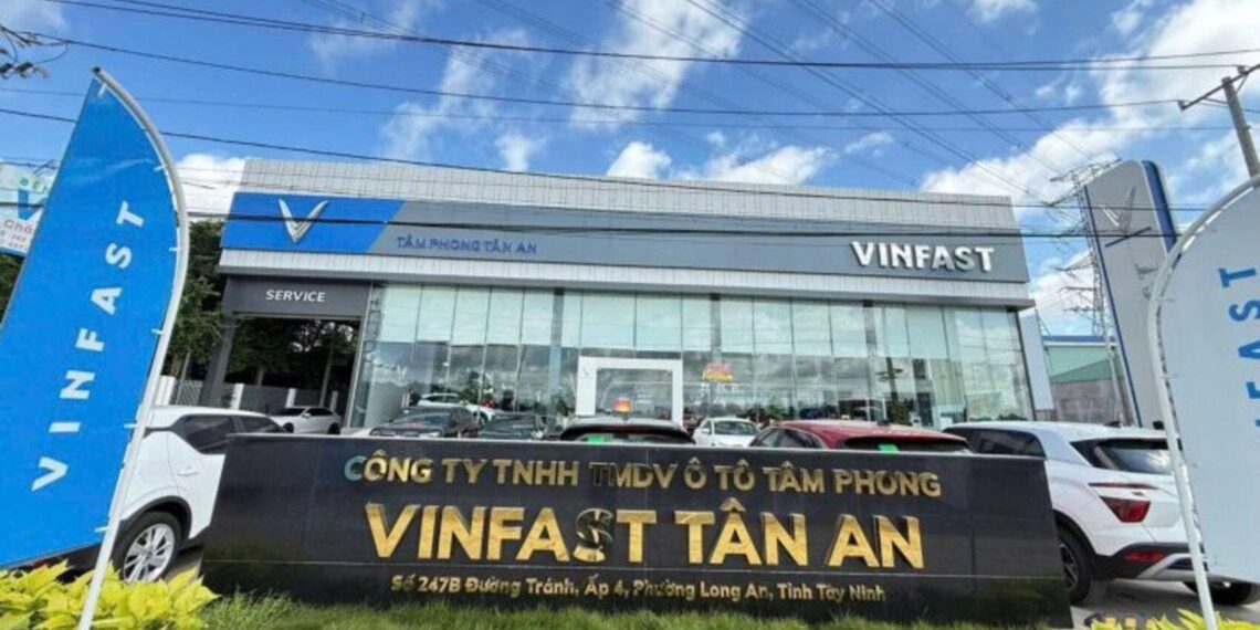 Chủ đại lý VinFast: Doanh số xe bùng nổ, doanh thu dịch vụ tăng trưởng mạnh 3521775438937 chu dai ly vinfast anhdaidien.jpg