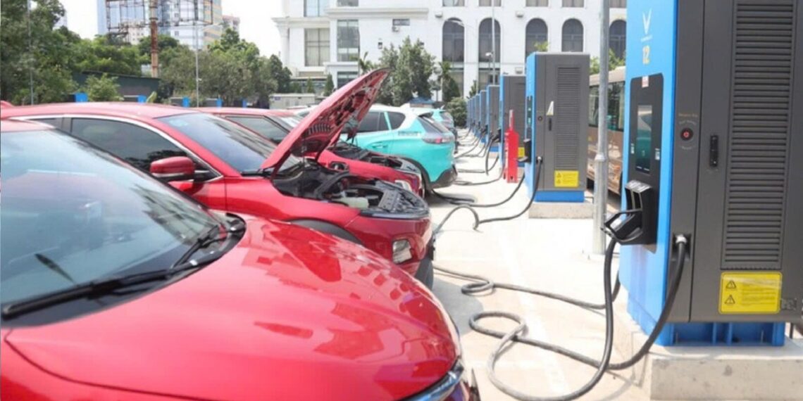 461775458416 thu tuong yeu cau phat trien tram sac xe dien anhdaidien.jpg