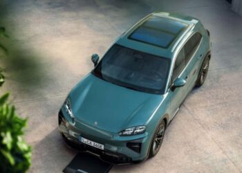 4621777362508 porsche cayenne electric sap mo ban anhdaidien.jpg