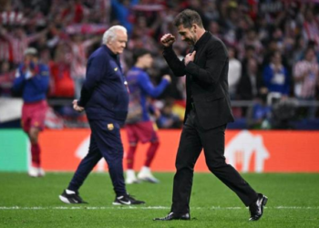 HLV Diego Simeone xúc động khi Atletico vào bán kết Champions League 6 1504072512.png