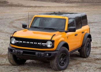 Ford Bronco 2026 "hồi sinh" Wildtrak dưới dạng gói trang bị: Nâng cấp sức mạnh cùng diện mạo mới cho phiên bản bốn cửa 631775801543 ford bronco 2026 hoi sinh wildtrak anhdaidien.jpg