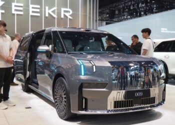 6731777346131 can canh zeekr 009 2026 anhdaidien.jpg