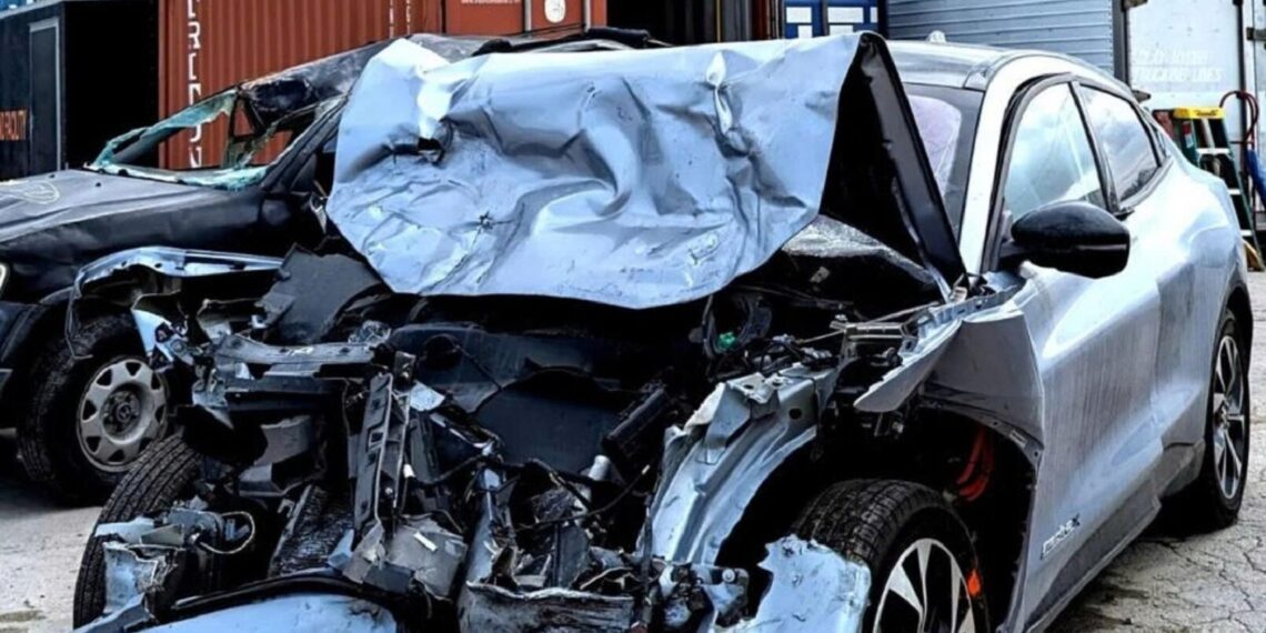 7271775634640 tai xe ford mustang mach e gay tai nan chet nguoi anhdaidien.jpg