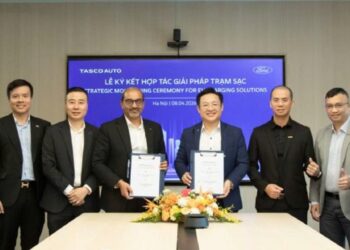 8801775790620 tasco auto va ford viet nam ky ket hop tac chien luoc anhdaidien.jpg