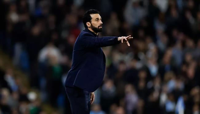 alvaro arbeloa khong dam tranh cong voi cau thu real madrid.jpg