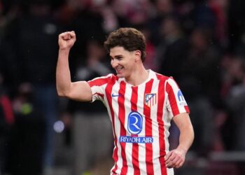 barca thua trang atletico ac mong cu vet dau moi.jpg