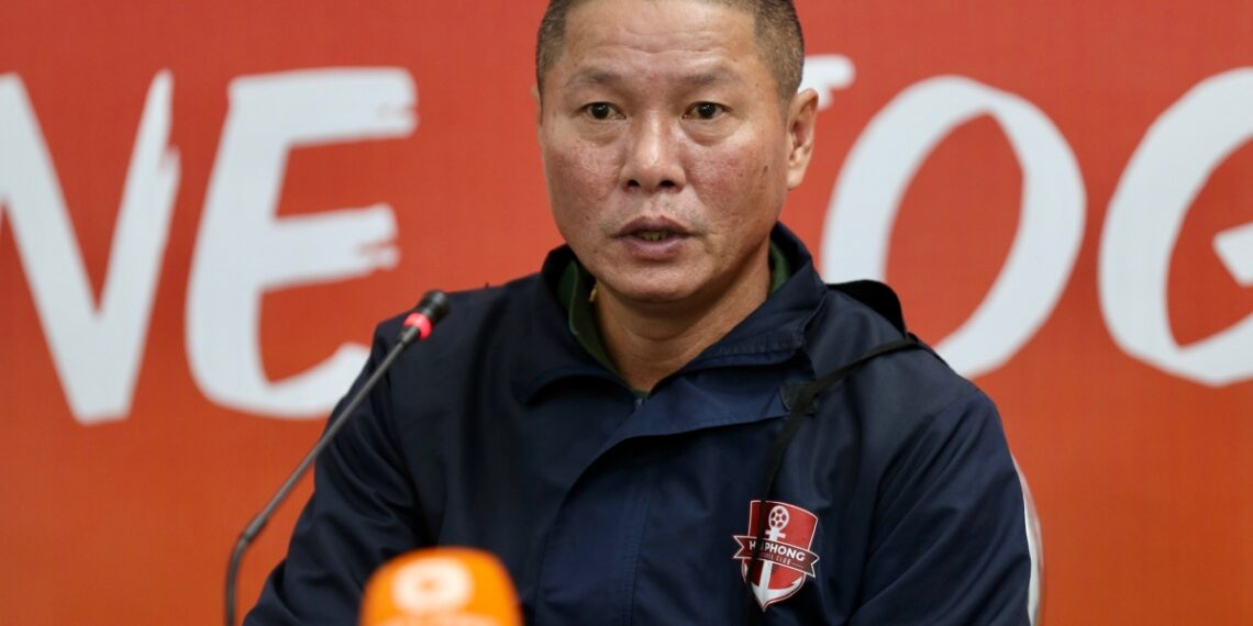 HLV Chu Đình Nghiêm tiết lộ lí do Hải Phòng thường chơi hay trên sân nhà binh duong hai phong 112 2109204831.jpg
