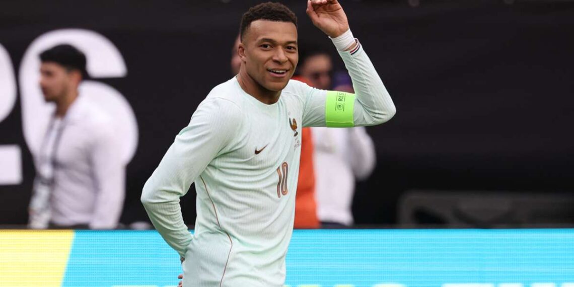 bxh fifa tay ban nha mat ngoi so 1 the gioi viet nam dung dau hai chi so.jpg