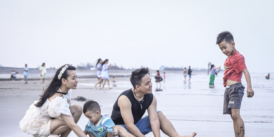 canh khac la o bien thinh long ninh binh nhung ngay dau he 789.jpg