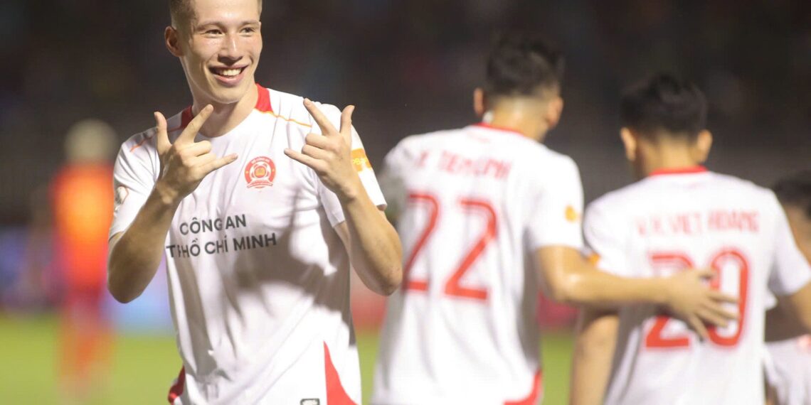 chan sut duoc harry kane khuyen den viet nam thua nhan hoc hoi nhieu dieu tu tien linh.jpg