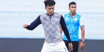 clb ha noi thiet quan truoc tran dai chien ninh binh fc.jpg