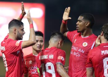 clb cong an ha noi tang ve vao cua tai afc champions league two.jpg