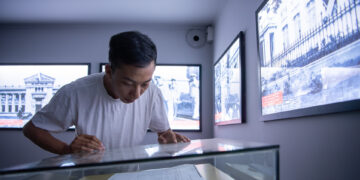 dinh thu 136 nam tuoi mo lai ham bi mat cho khach tham quan 3194.jpg