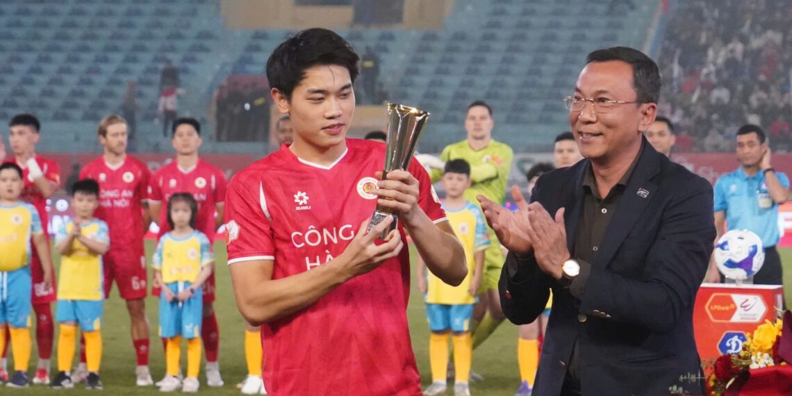 dinh bac duoc khuyen tap trung vao da bong.jpg