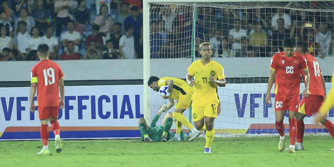 dong doi tien linh khong the giup malaysia thoat thua.jpg