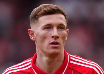 elliot anderson 2404084452.jpg