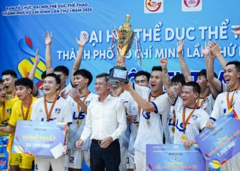 futsal thai son nam 2904210215.jpg