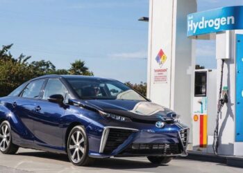 Hướng tới nguồn năng lượng mới, giảm lệ thuộc vào xăng dầu giao thong van tai duoc coi la khach hang lon tieu thu nhieu hydro gop phan thuc day viec pho jpg.17963.jpeg