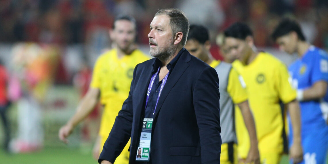 hlv malaysia noi tuyen viet nam manh len nho cau thu nhap tich 3425.jpg