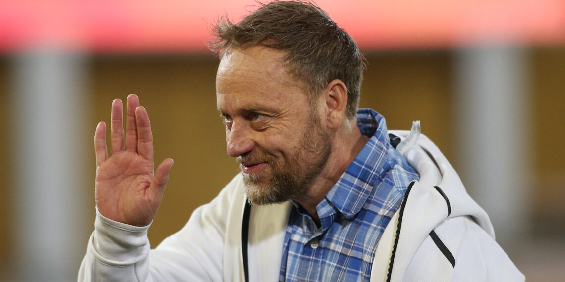 hlv polking gia han hop dong voi cahn den 2028 910.jpg