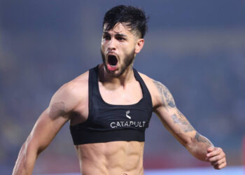 HLV Popov lại bị thẻ đỏ, Thể Công Viettel thắng nhọc Thanh Hóa hlv popov lai bi the do the cong viettel thang nhoc thanh hoa 3073.jpg