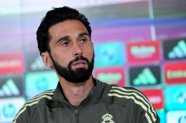hlv arbeloa trai long ve mua giai dang quen cua real madrid.jpg