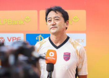 hlv nhat ban khen thu mon minh toan sau tran thua ha noi.jpg