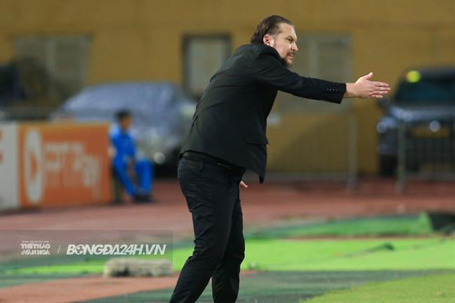 HLV Velizar Popov chính thức nhận án phạt nặng vì phản ứng trọng tài hlv velizar popov chinh thuc nhan an phat nang vi phan ung trong tai.jpg