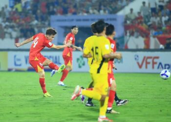 hoang duc gap van de sau tran thang cua dt viet nam.jpg