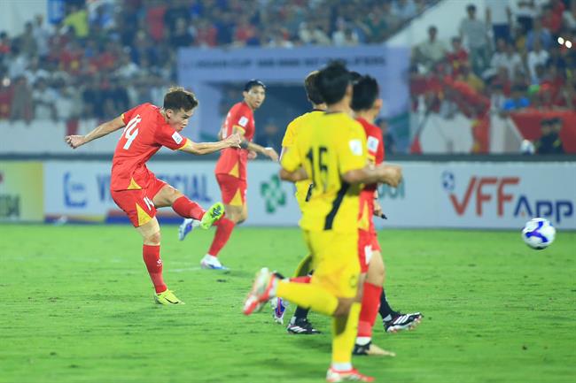 hoang duc gap van de sau tran thang cua dt viet nam.jpg