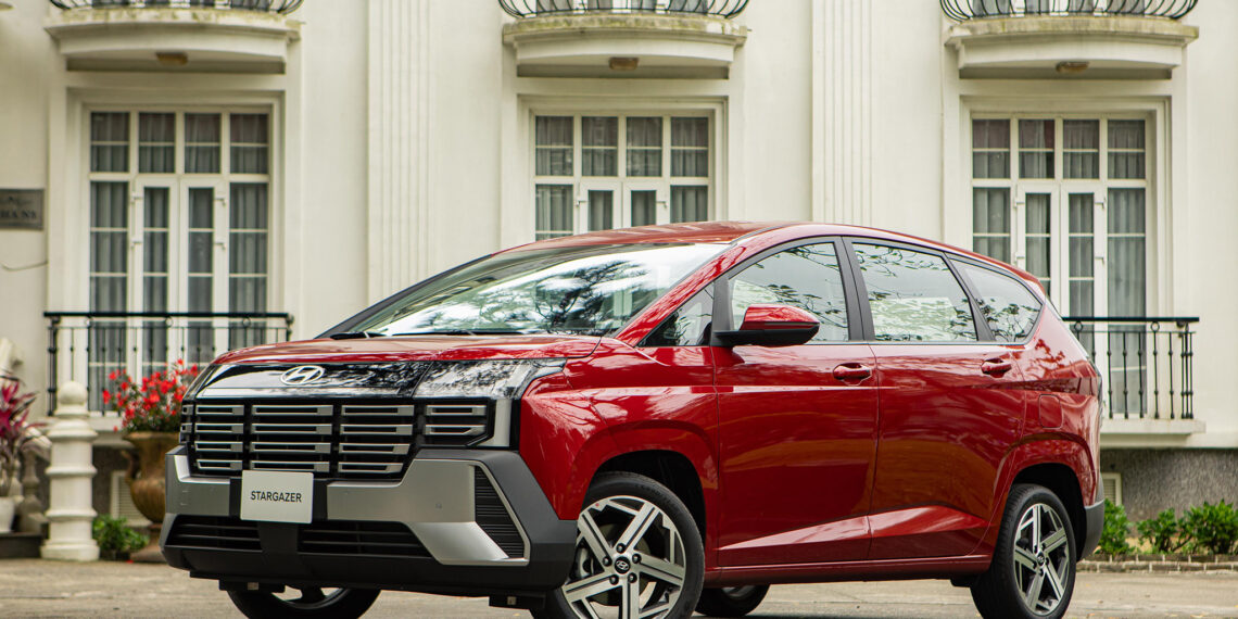 hyundai new stargazer 38 jpg.18208.jpeg