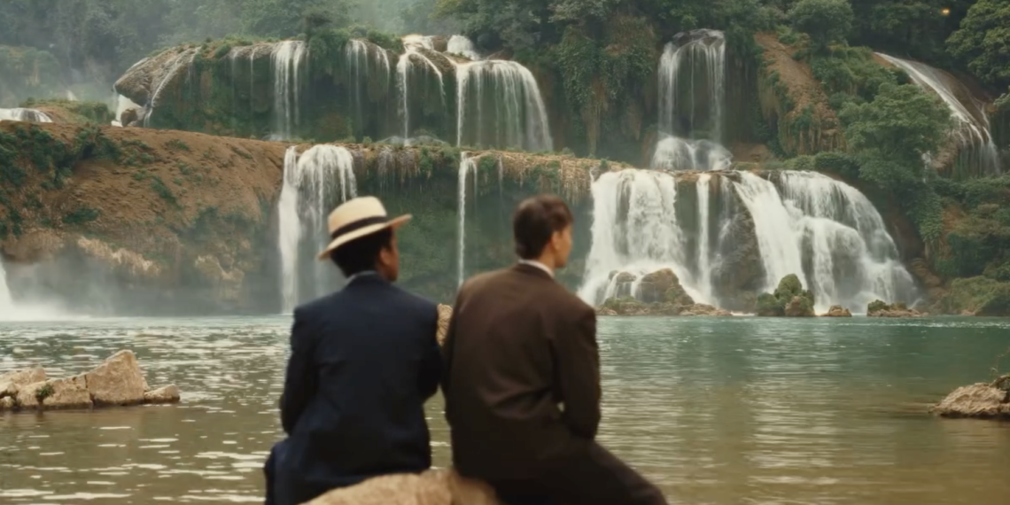 khach tay choang ngop truoc canh sac cao bang tung video hut 6 trieu luot xem 2140.png