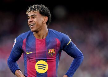 lamine yamal kip tro lai world cup.jpg