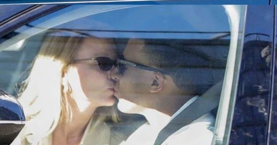 Mbappe công khai bạn gái nổi tiếng bằng hình ảnh… siêu nóng mbappe cong khai ban gai noi tieng bang hinh anh sieu nong 630.jpg