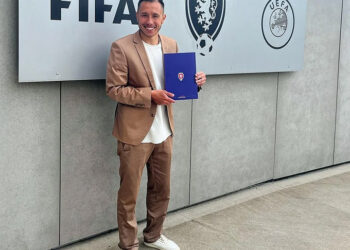 Tuyển thủ Việt kiều "đời đầu" có bằng HLV cao nhất châu Âu michal nguyen 0704223224.jpg