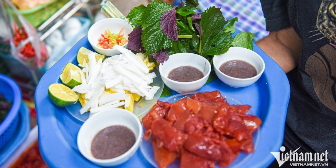 mon an ha hoa ngay nang nong o ha noi huong vi gay tranh cai van hut khach 2891.jpg