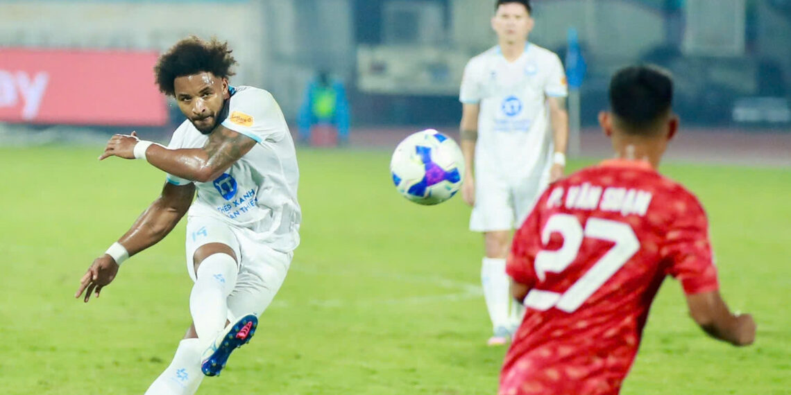 nhan dinh becamex tp 3038.jpg