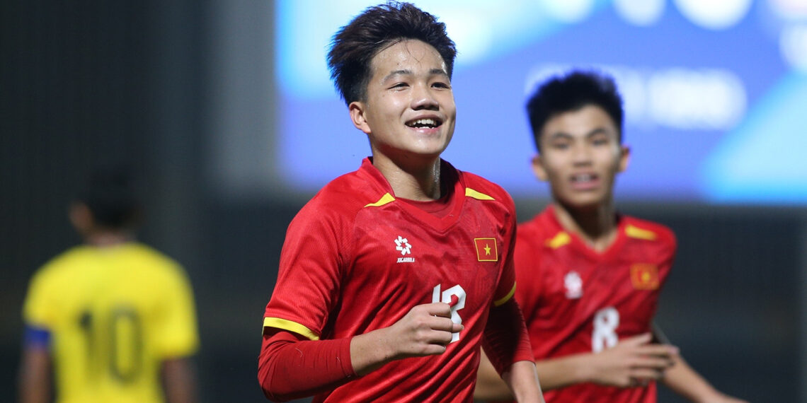 nhan dinh u17 viet nam vs u17 malaysia thang tran ra quan 2003.jpg