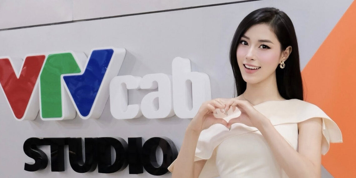 Nữ MC VTV cao 1m76 gây sốt ở giải bóng chuyền quốc gia nu mc vtv cao 1m76 gay sot o giai bong chuyen quoc gia 2761.jpg