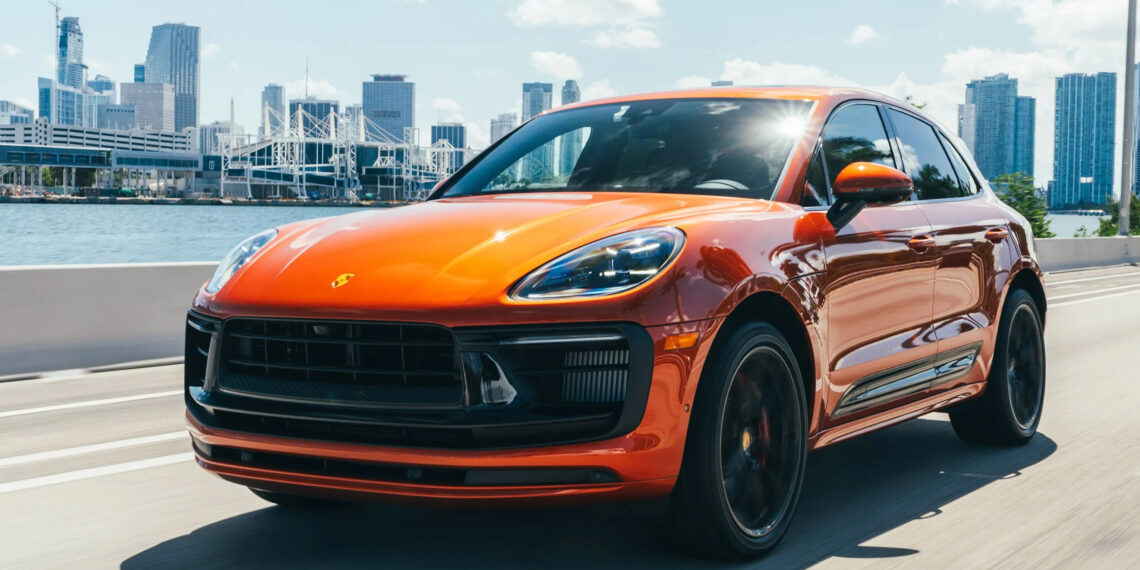 Giá xe điện giảm, nhưng các hãng xe phải “hy sinh” gần 8.000 USD mỗi xe để đạt được điều đó porsche macan usa 104262 jpg.18130.jpeg