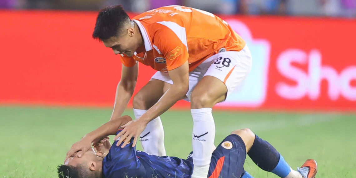 quang hai len cang trong ngay cahn thang dam da nang 2538.jpg