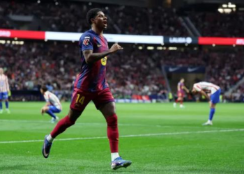 rashford dung truoc co hoi cuoi cung de cuu van giac mo.png