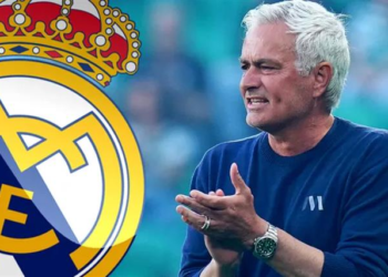 real madrid nham mourinho cho ghe nong.png